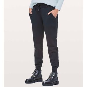 Lululemon Warm Down Jogger II 28" Black Size 6